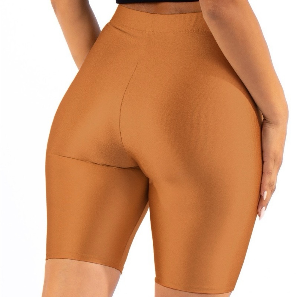 Biker shorts ๐ฉณ - Picture 2 of 3